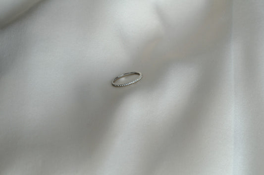 Petit Eternity ring